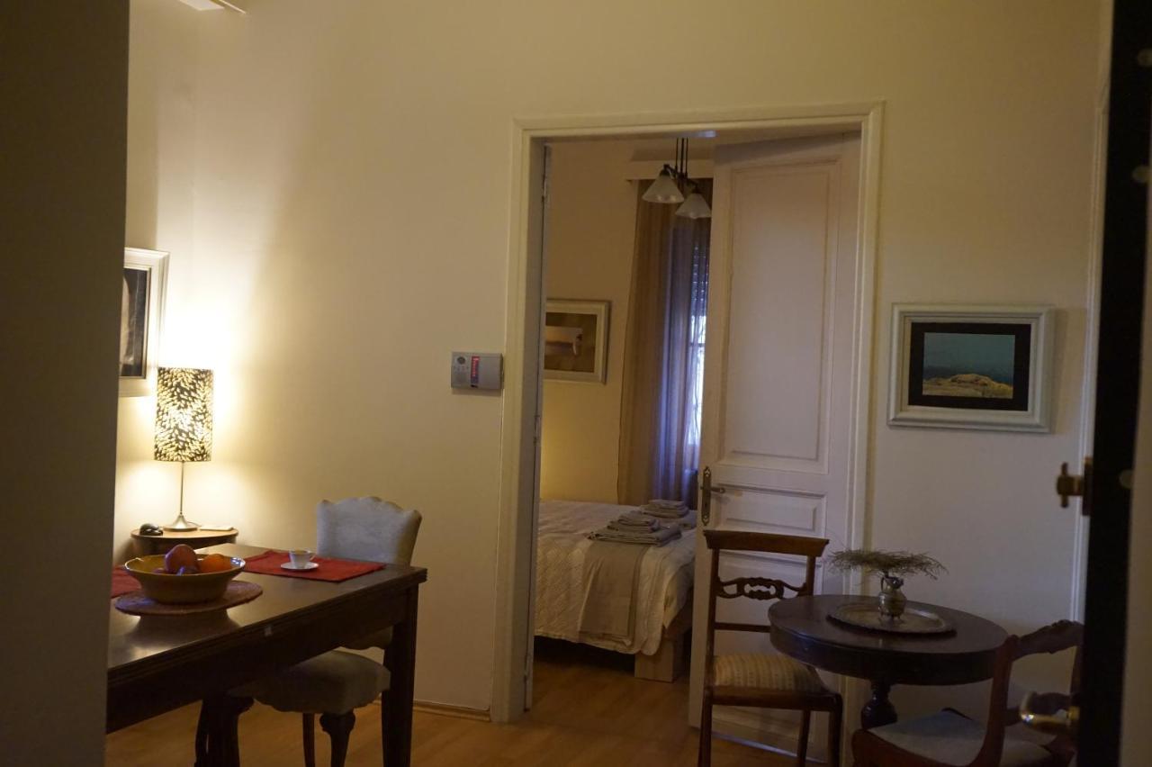 Independent Entrance Apt - 130M2 - Garden - Private Parking Apartment Athens Ngoại thất bức ảnh